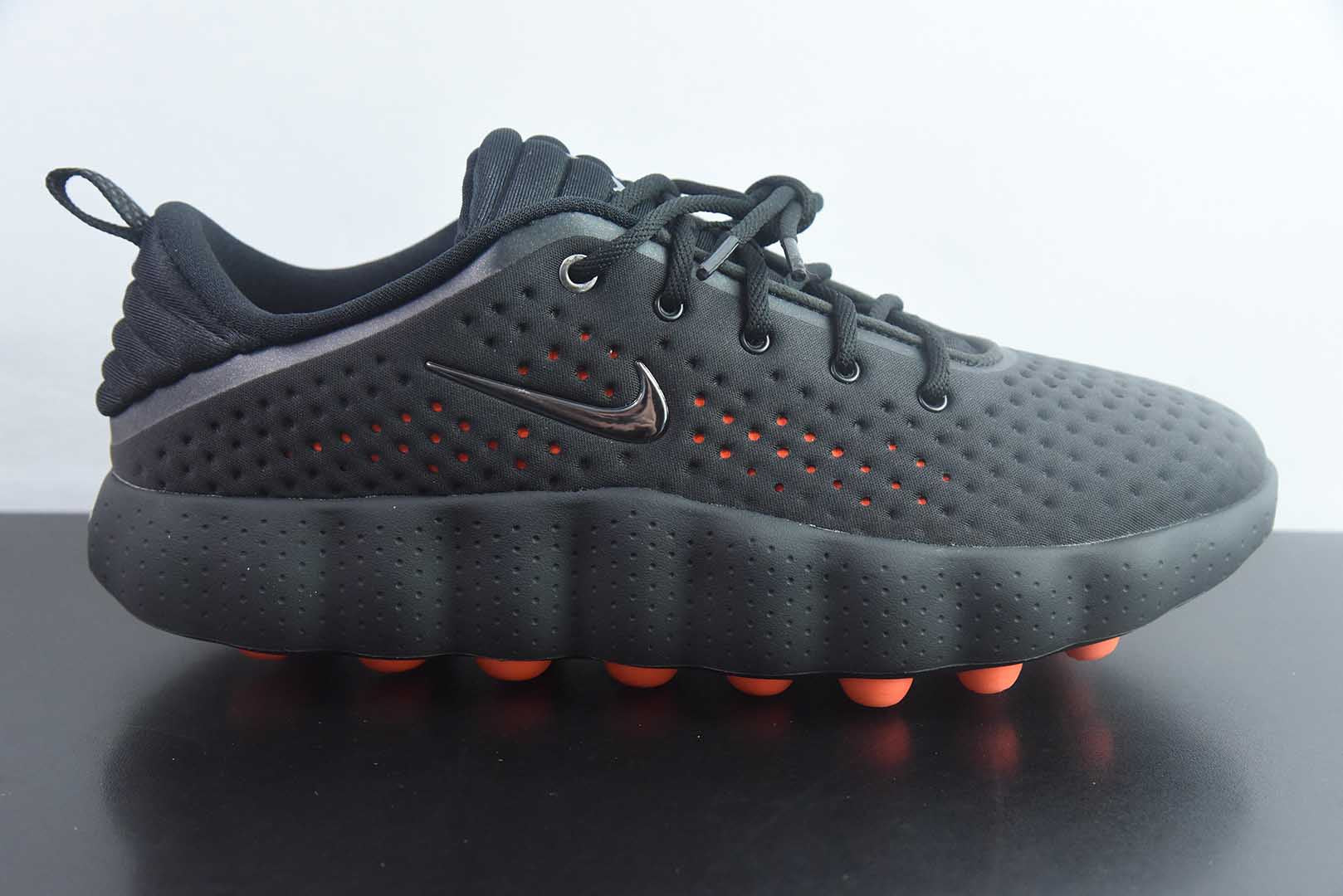 Mind 002 Black Hyper Crimson