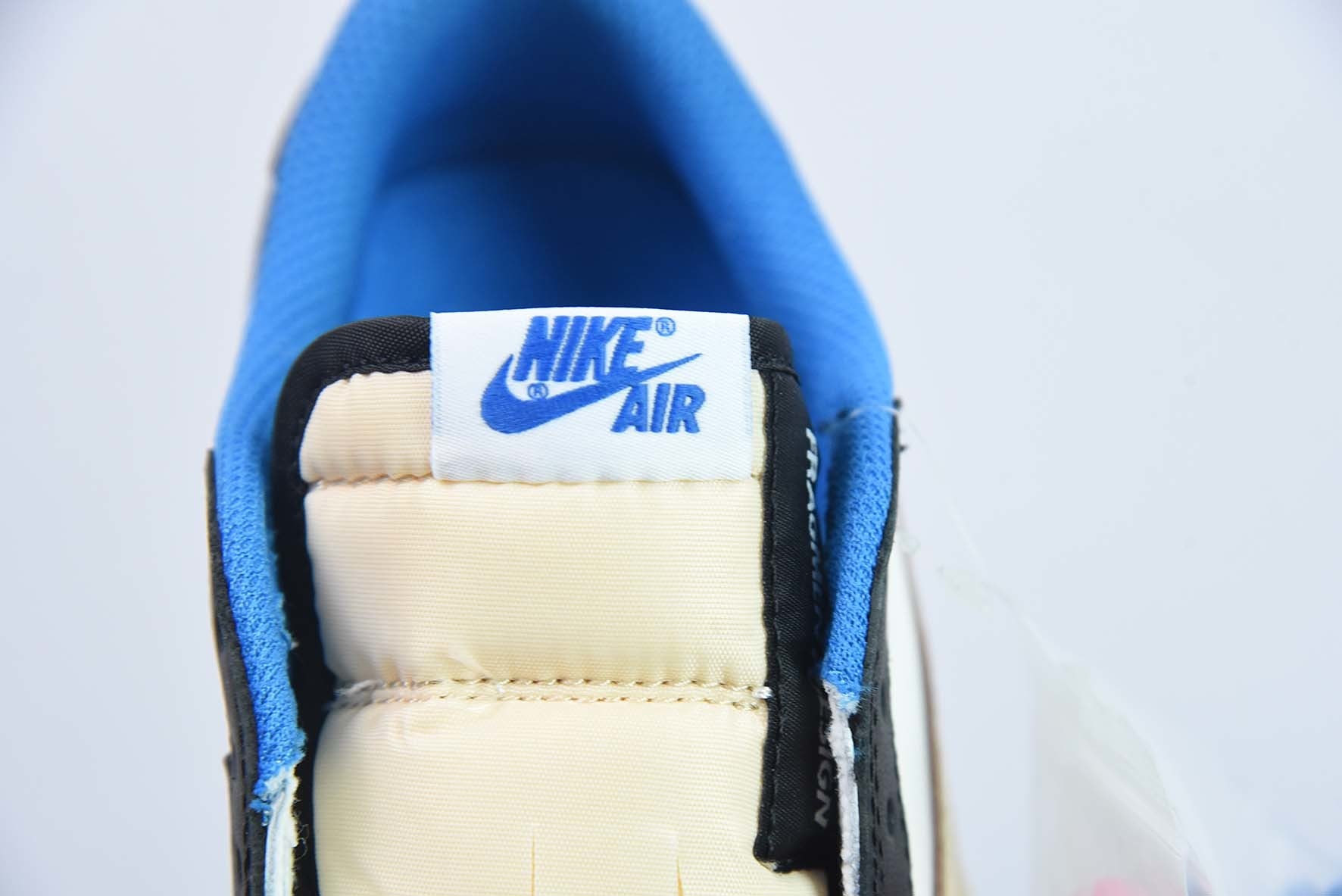 AJ 1 Retro Low OG SP Fragment x Travis Scott