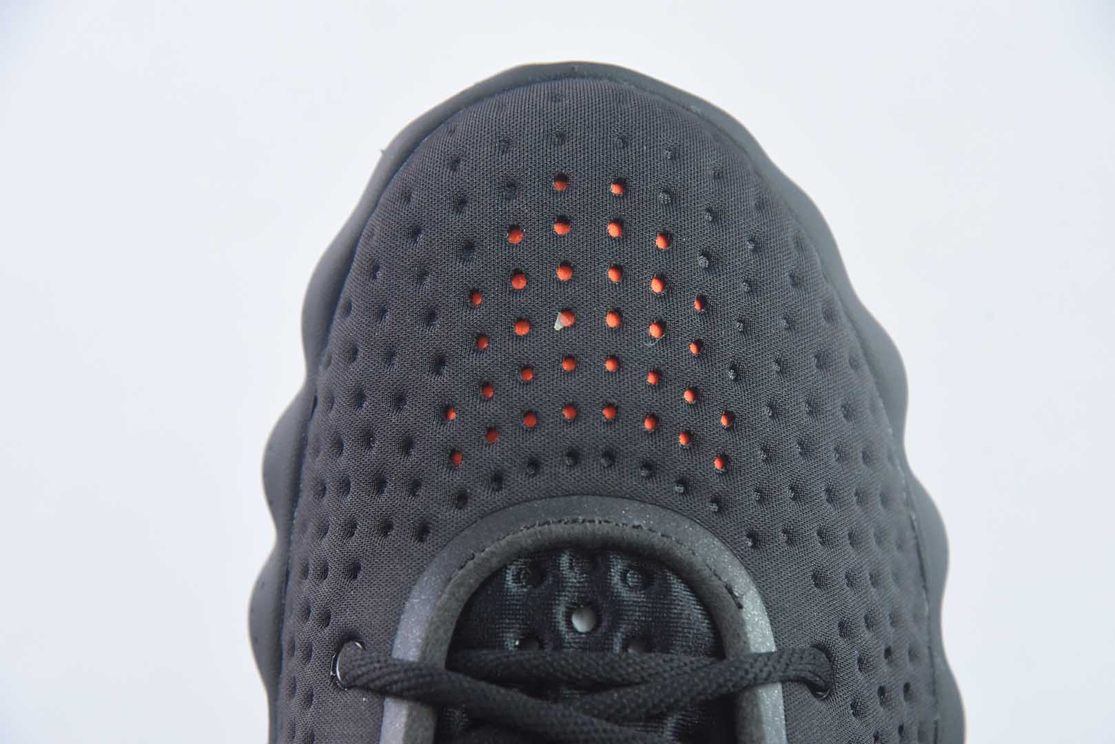 Mind 002 Black Hyper Crimson