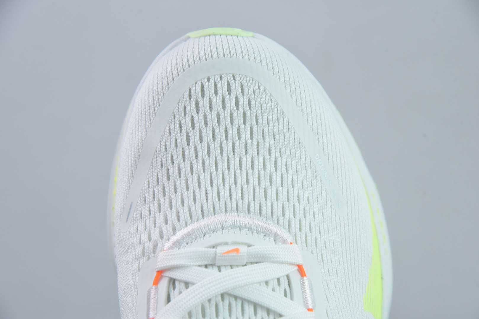 Zoom Vomero 18 White Volt