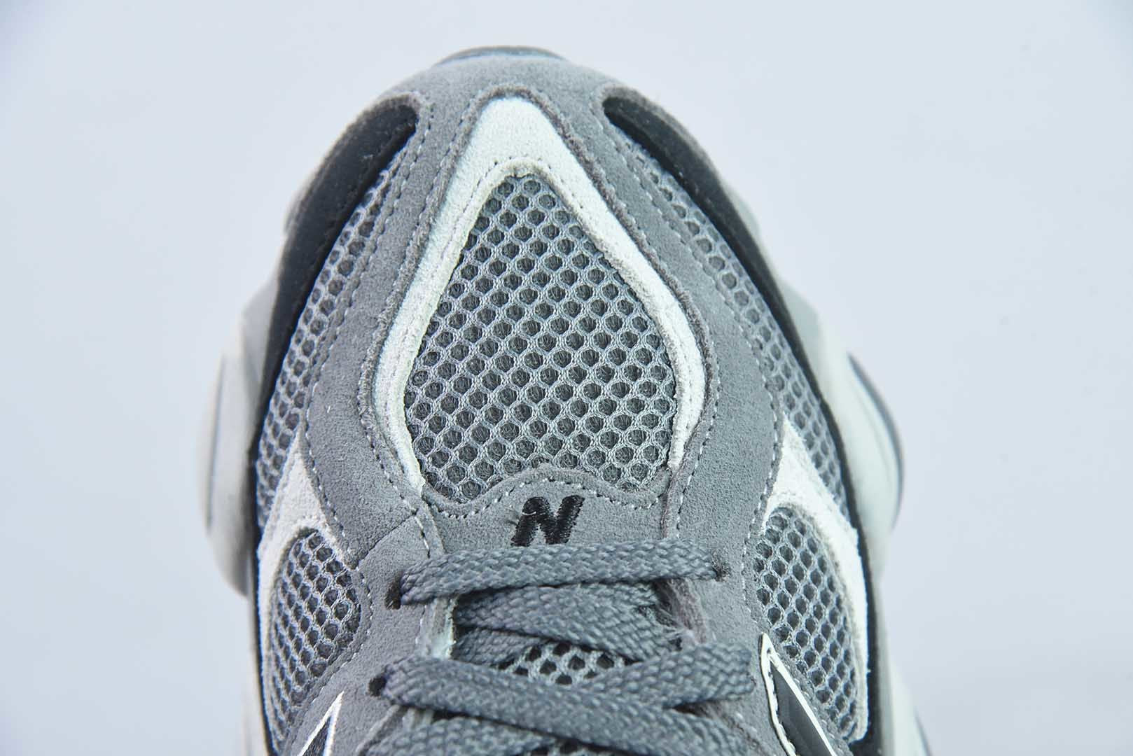 NB 9060 Black Castle Rock