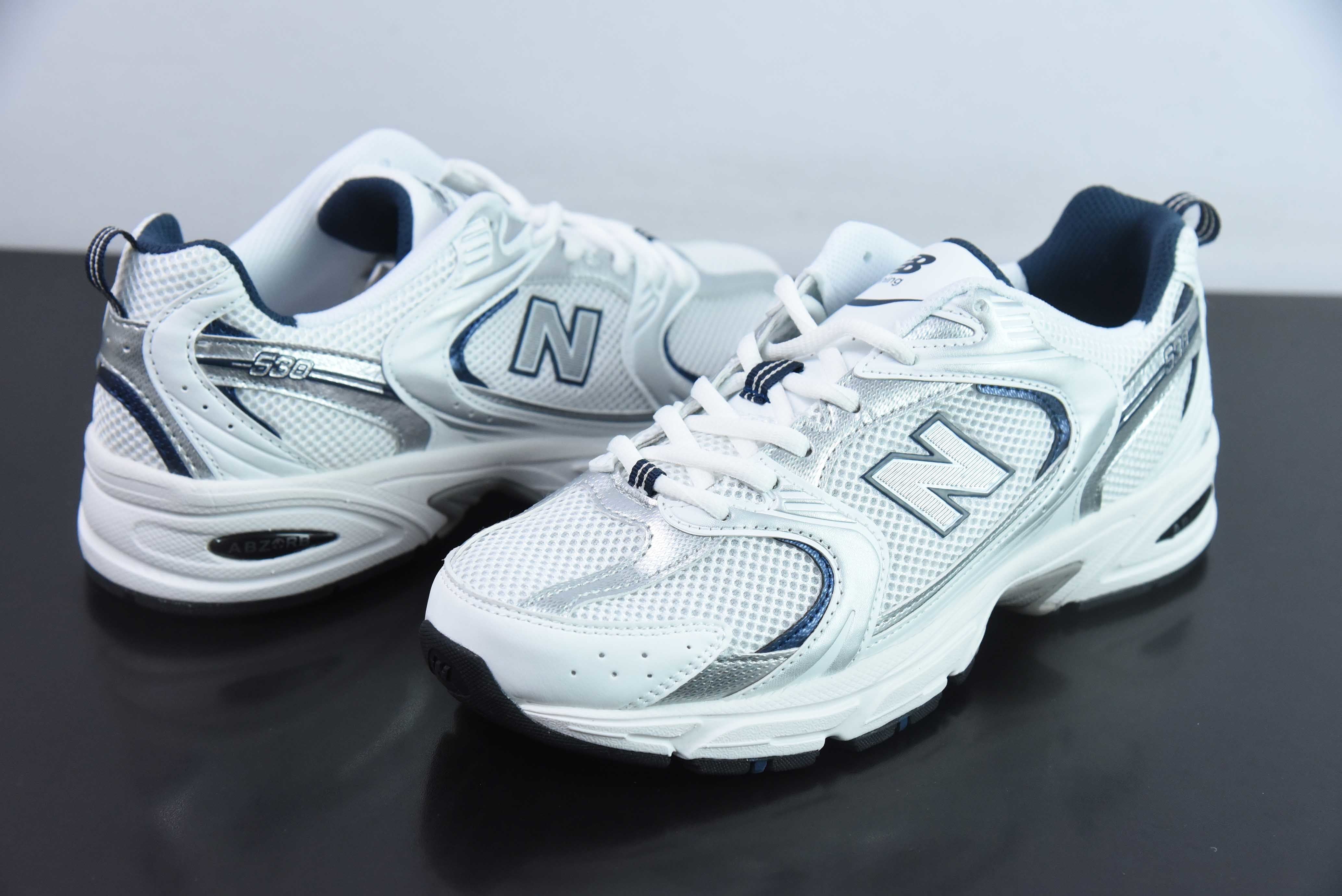 NB 530 White Silver Navy